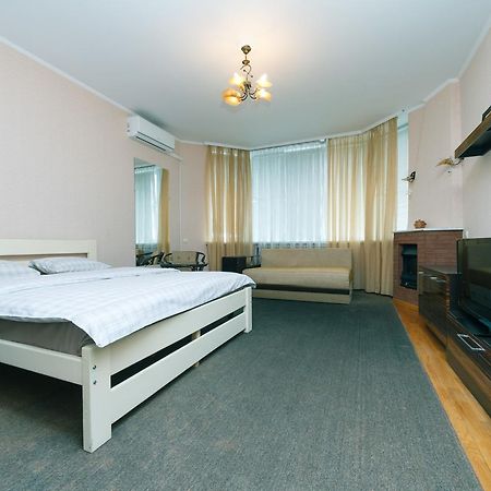 Apartment Poznyaky-Bazhana Kijev Kültér fotó