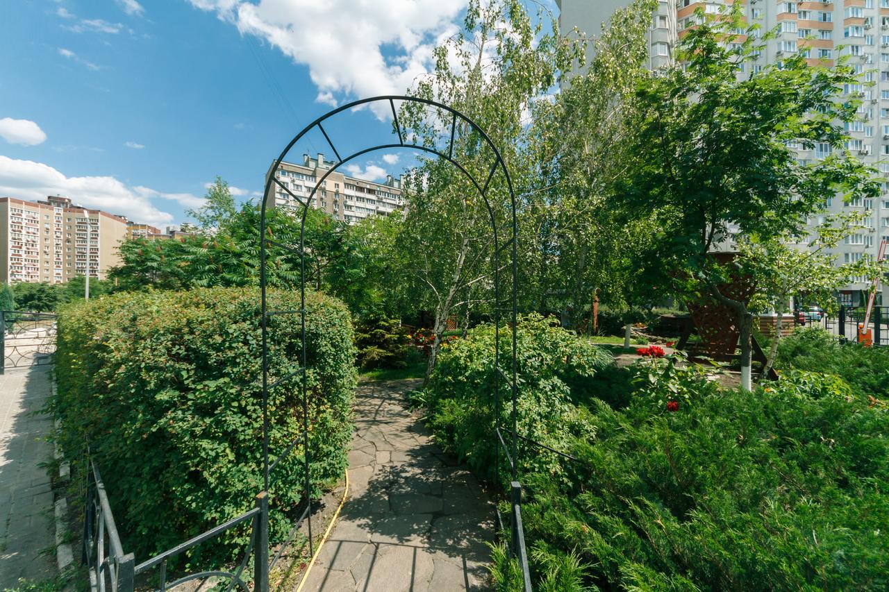 Apartment Poznyaky-Bazhana Kijev Kültér fotó