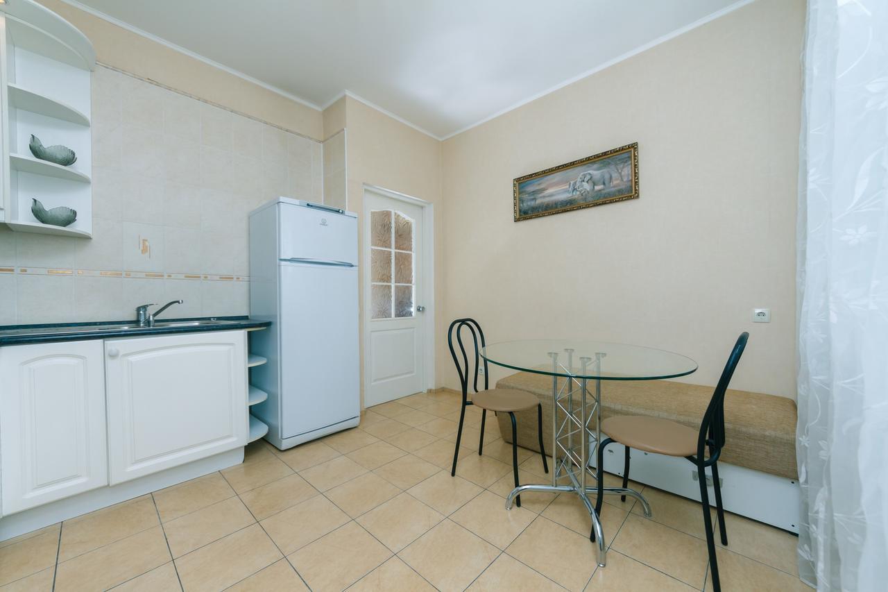 Apartment Poznyaky-Bazhana Kijev Kültér fotó