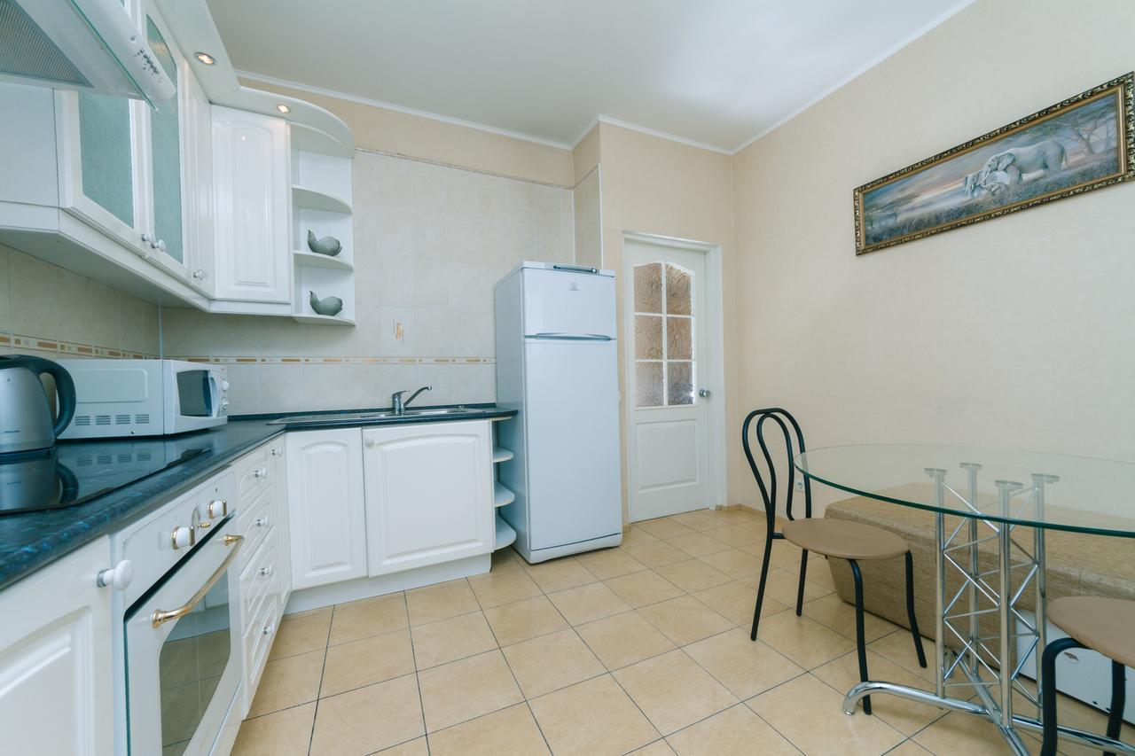 Apartment Poznyaky-Bazhana Kijev Kültér fotó